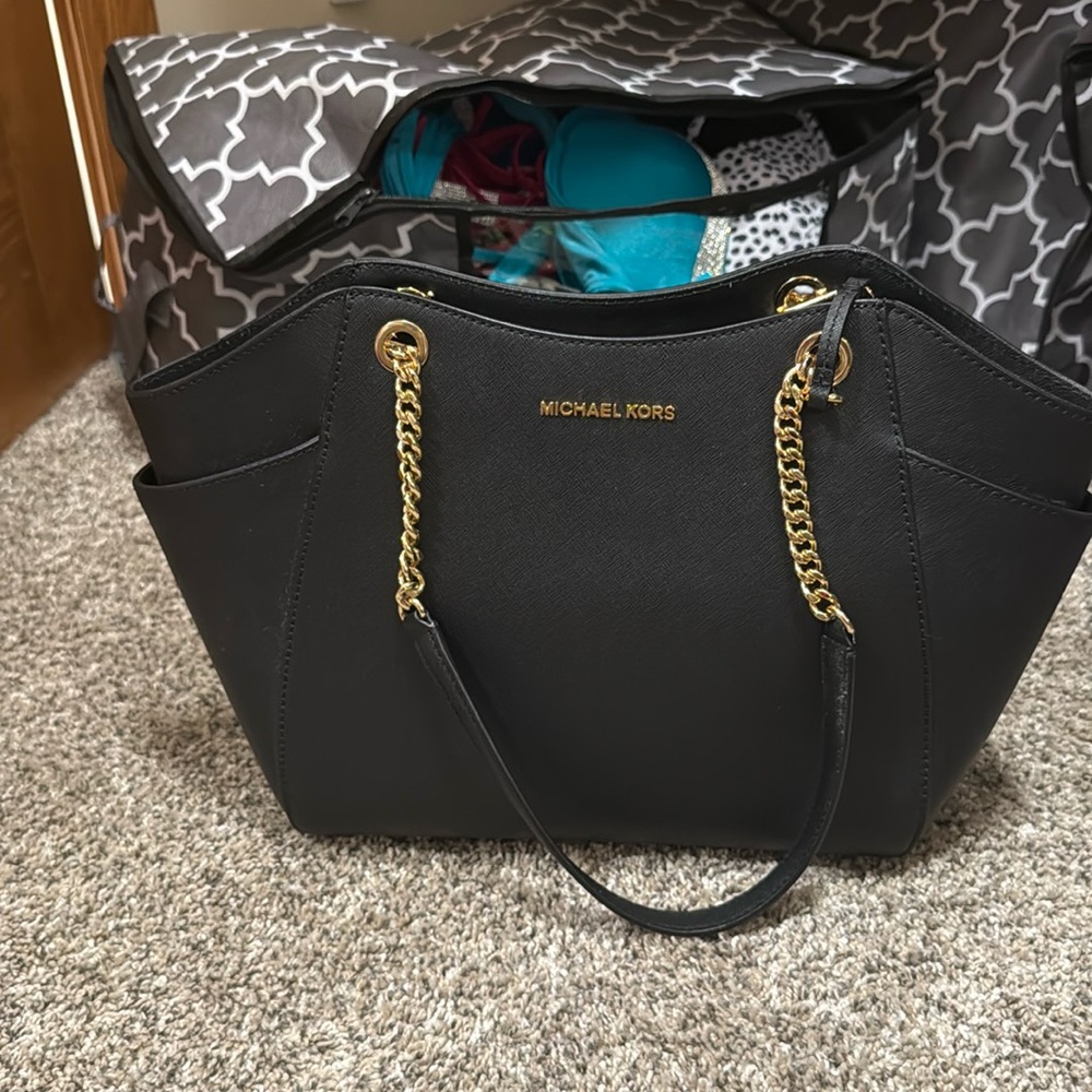 Michael Kors purse BRAND NEW WITH TAGS